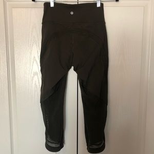 Lululemon Olive Green Cropped Hi Rise Leggings -Like New!